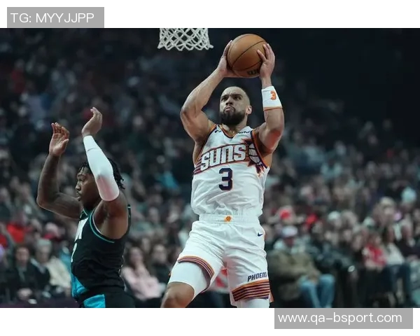 狄龙首节表现抢眼8投4中贡献全队最高9分并遭遇2次犯规困扰