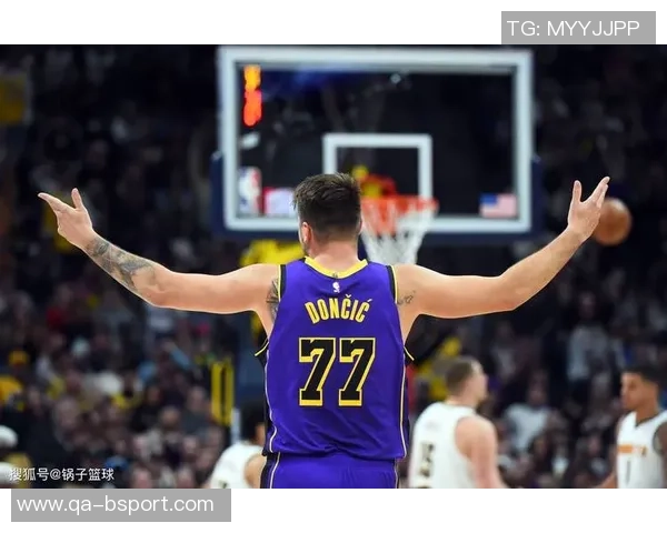 湖人险胜比赛趣味十足堪比喜剧节目直接晋级水平